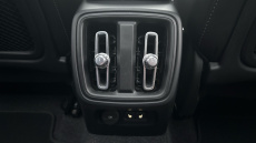 Volvo XC40 2.0 B4P Ultra Dark 5dr Auto Petrol Estate